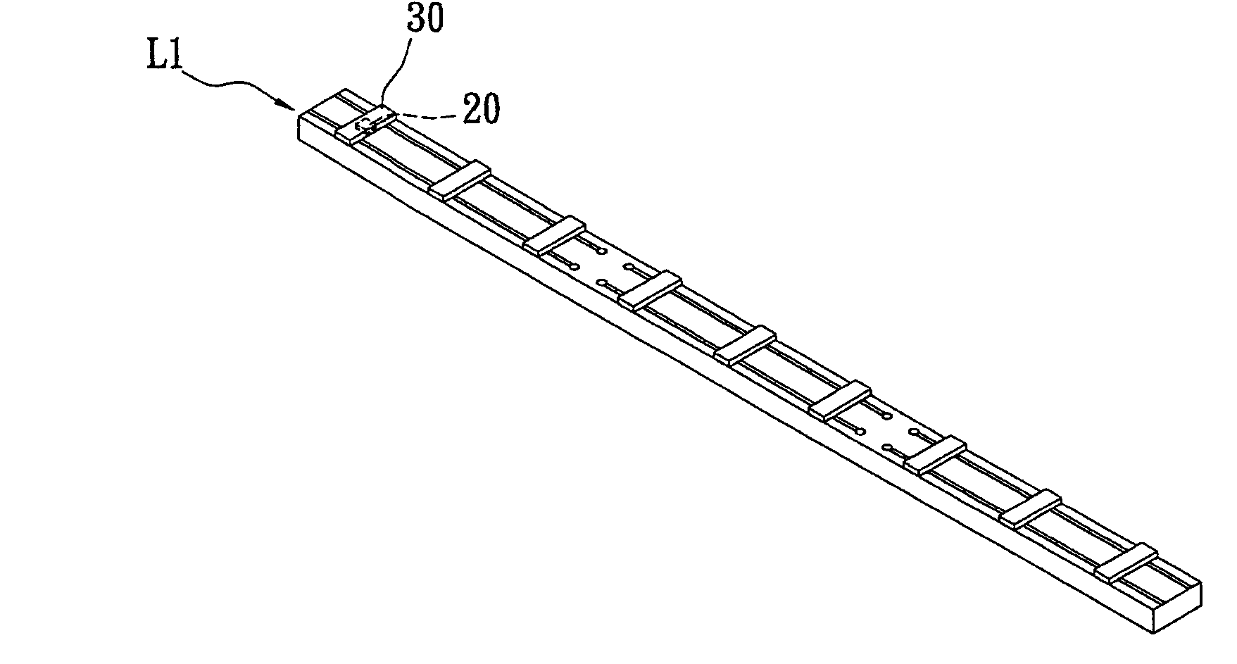 LED chip package structure with high-efficiency light-emitting effect and method of packaging the same