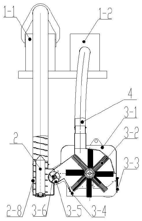 Cleaning device for flexible mechanical conveying