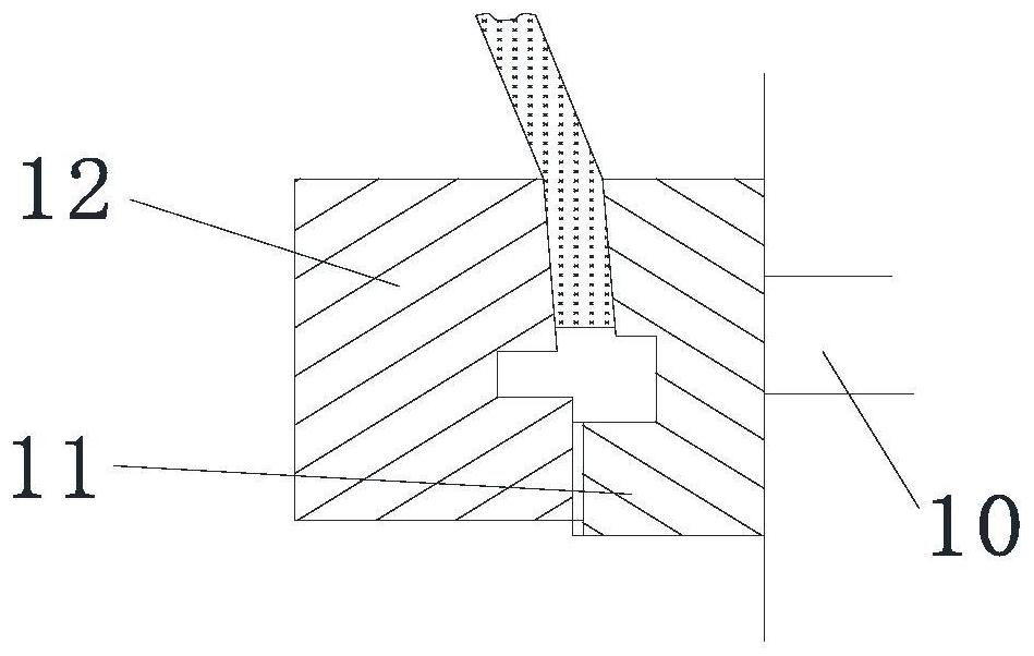 Device for simultaneously removing burrs at inner and outer orifices of cross hole