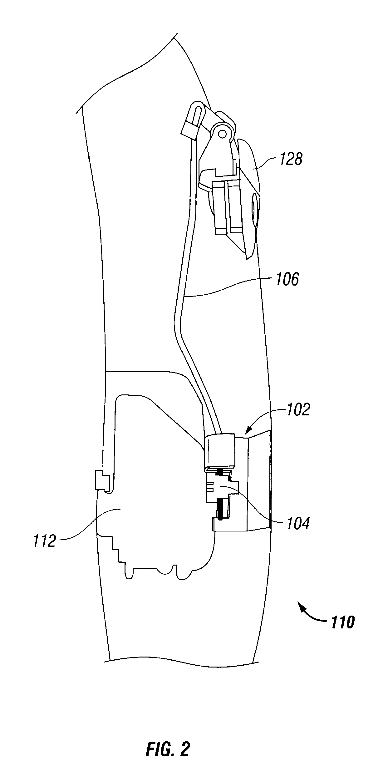 Vehicle door latching assembly including latch rod decoupling mechanism