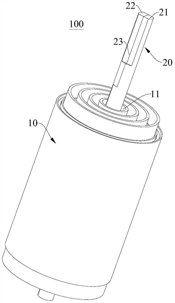 Winding device and method for winding winding core