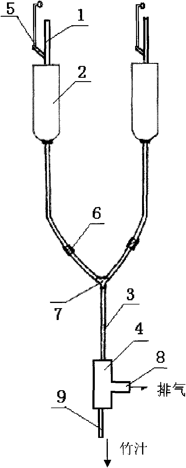 Method and device for continuously extracting natural bamboo juice