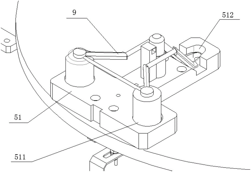 Automatic assembling device for bicycle saddle