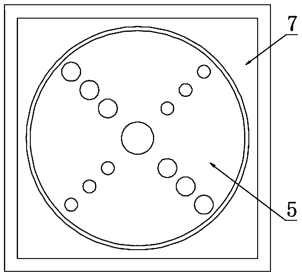 A three-stage sorting device for chestnuts