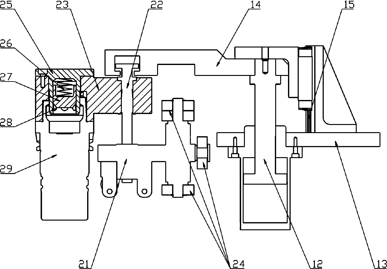 Integrated chained tool magazine capable of automatically picking up and replacing tools