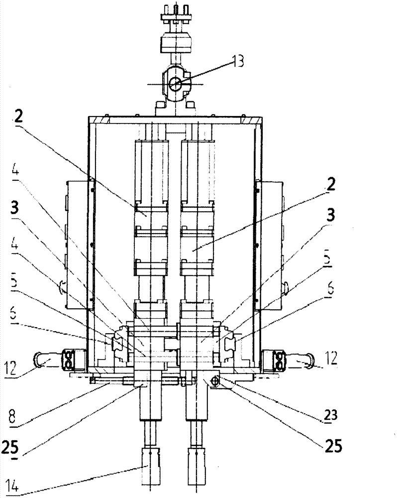 Four-shaft spacing-variable bolt tightening device