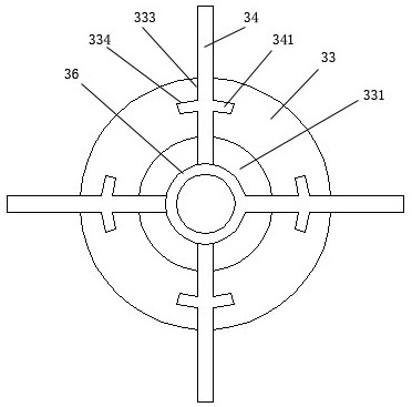 Smashing device for broccoli processing