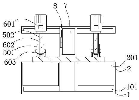 Screw cap processing equipment with clamping structure capable of removing chips
