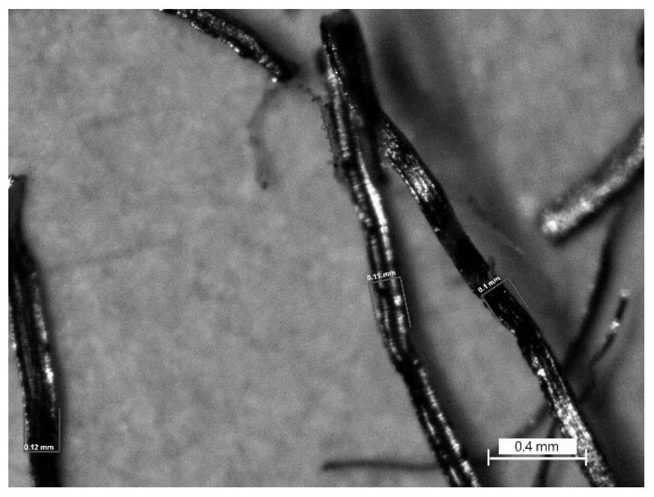 Inorganic composite material with properties of low carbon steel and preparation method thereof