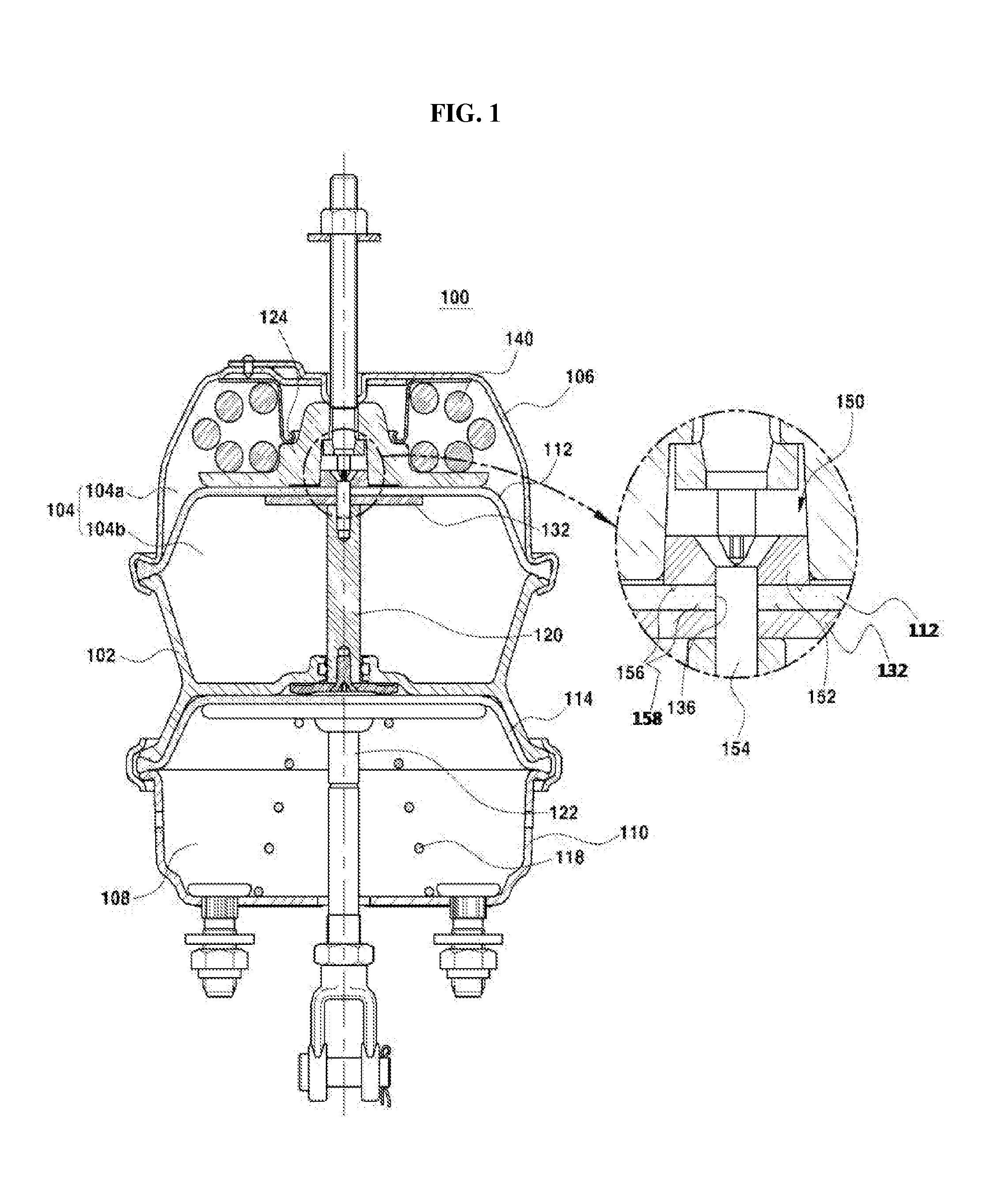 Center hole diaphragm mounting of brake chamber for vehicle