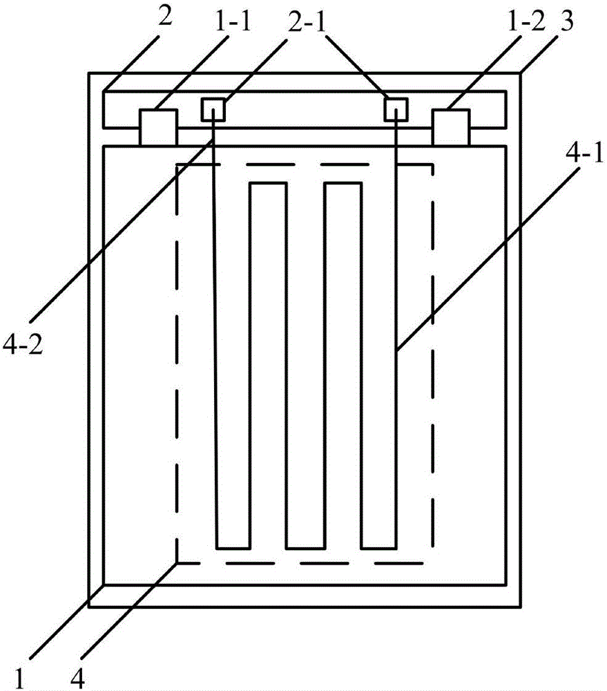 Battery, terminal and battery protection method