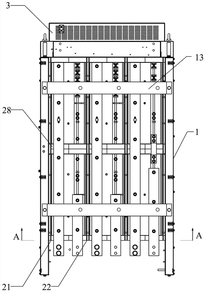 Heat dissipating device with independent air channels
