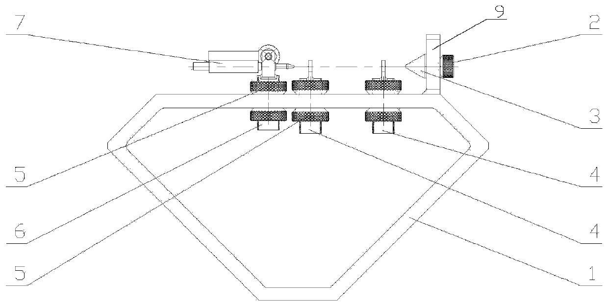 A device for measuring the variation of bolt length and its application method