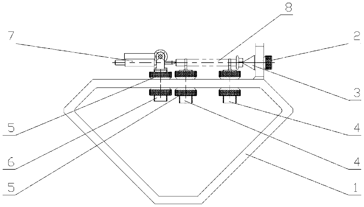 A device for measuring the variation of bolt length and its application method