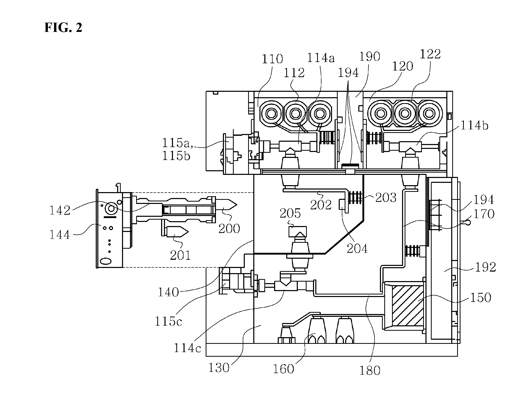 Gas insulated switchgear with withdrawable circuit breaker unit