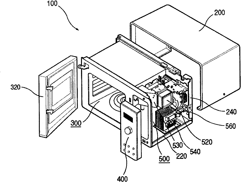 Automatic spraying device for microwave oven