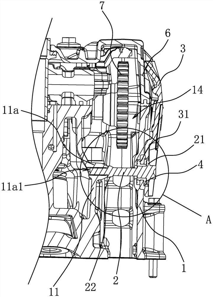 Noise reduction partition plate connecting structure of engine