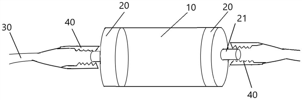 Bidirectional adapter for connecting cardiac pacemaker wire with test equipment