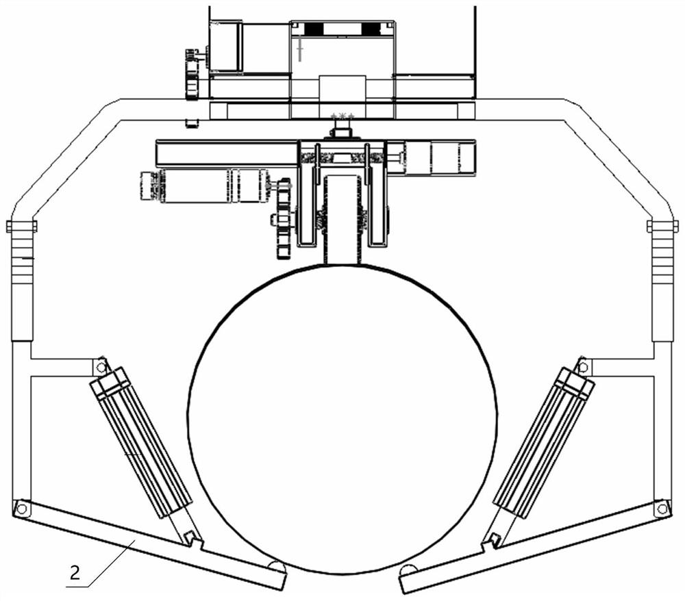 Surrounding pipe climbing car