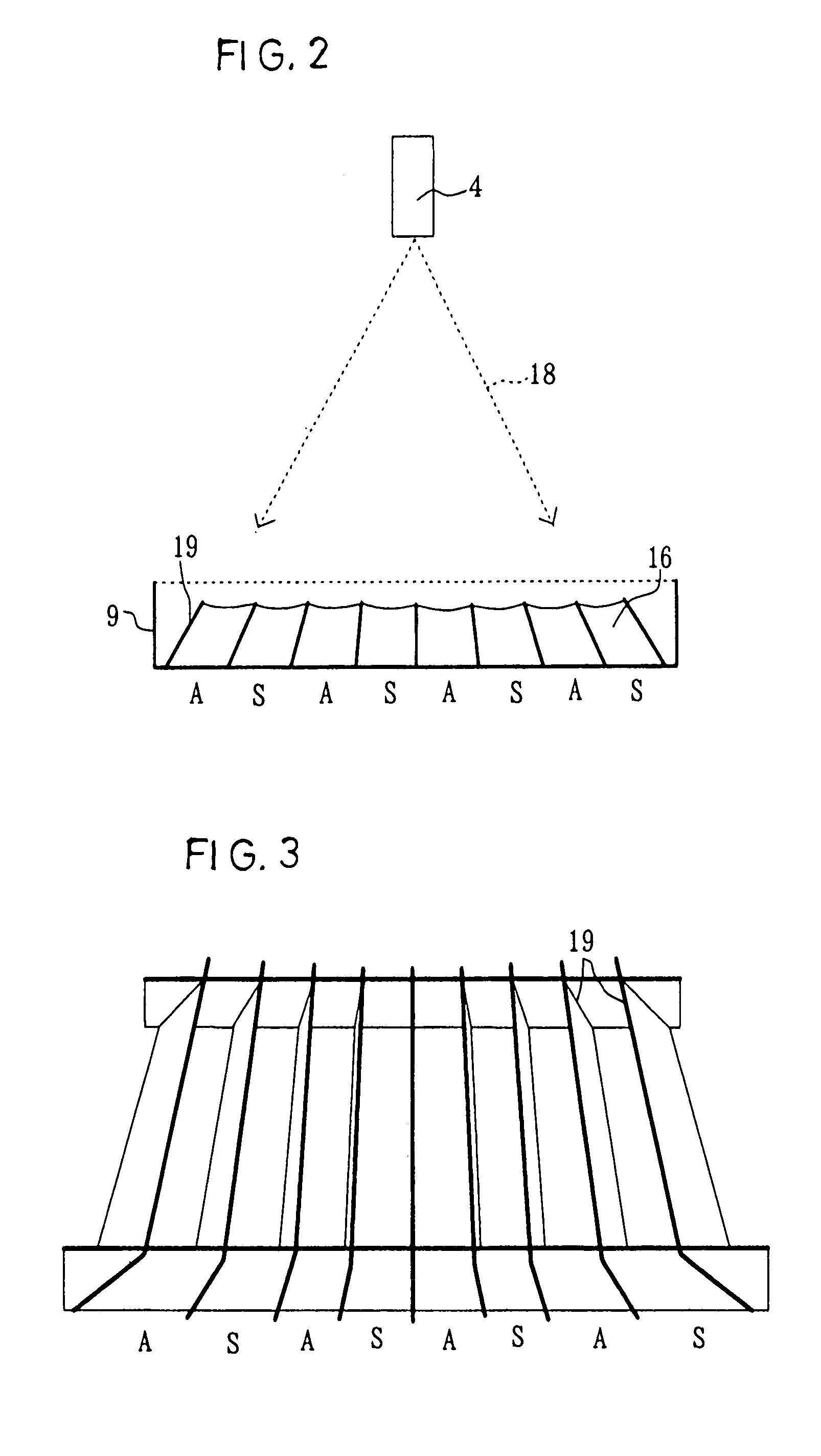 Functional roll film and vacuum evaporation apparatus capable of producing the functional roll film