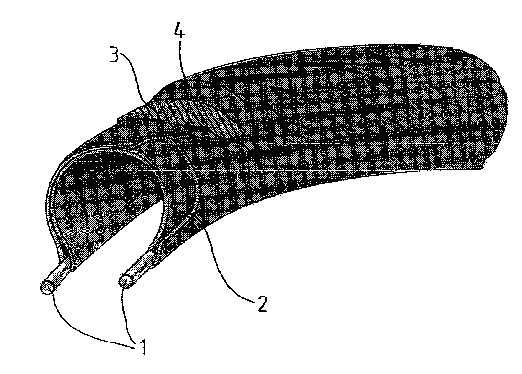 Bicycle tire with reinforcement layer