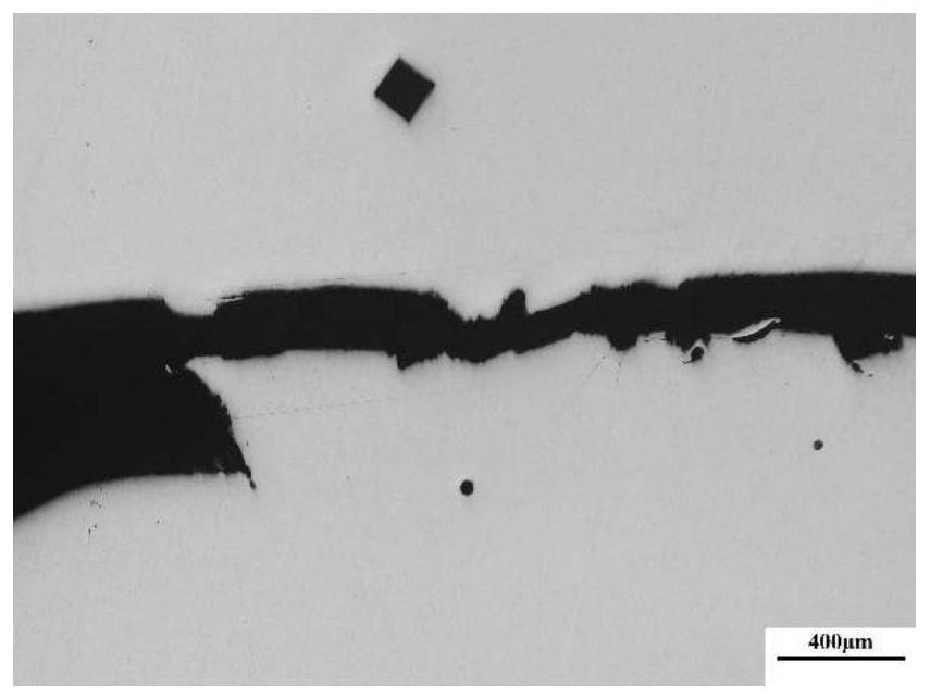 Cleaning solution for removing water spots on surface of metallographic specimen and using method thereof