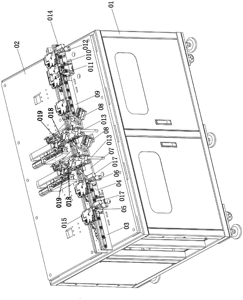 Automatic buckling device used for buckling connection between battery connector and battery test board
