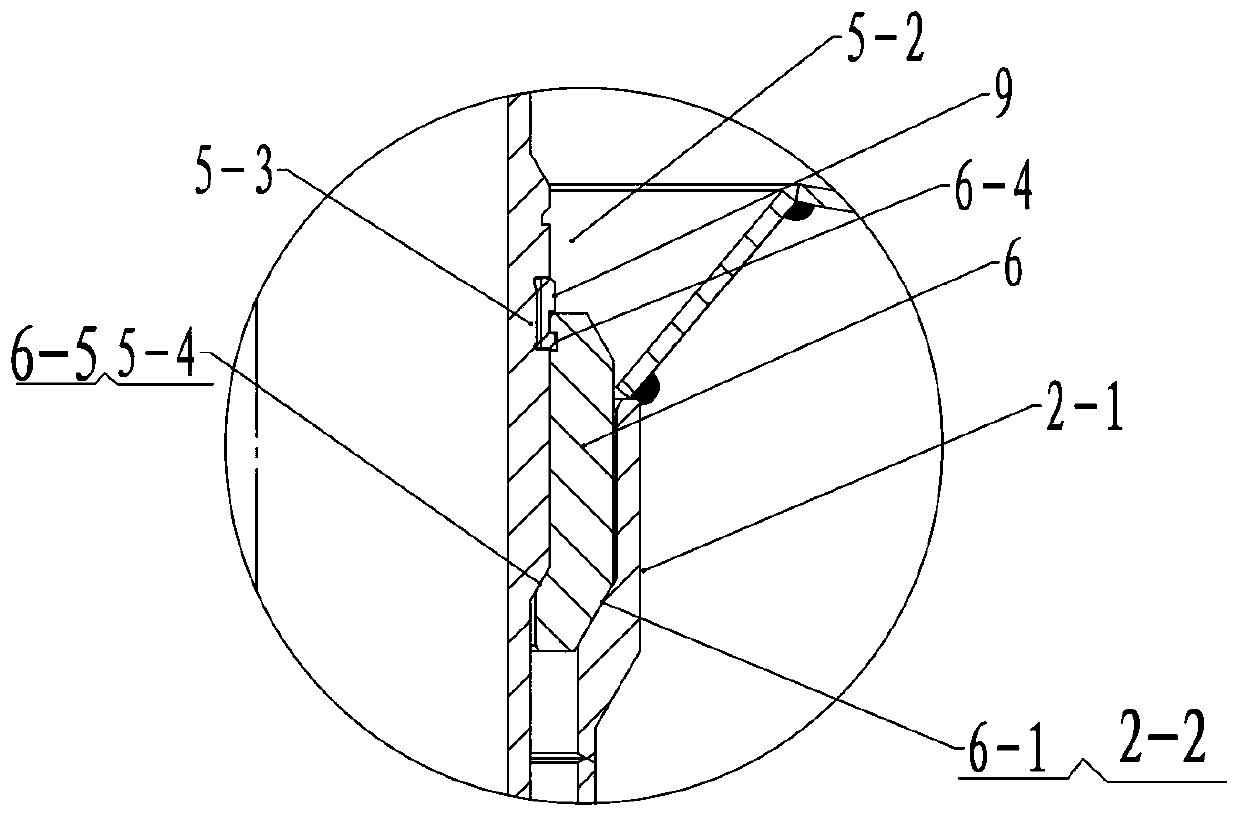 Wellhead stabilizing device for ocean drilling construction