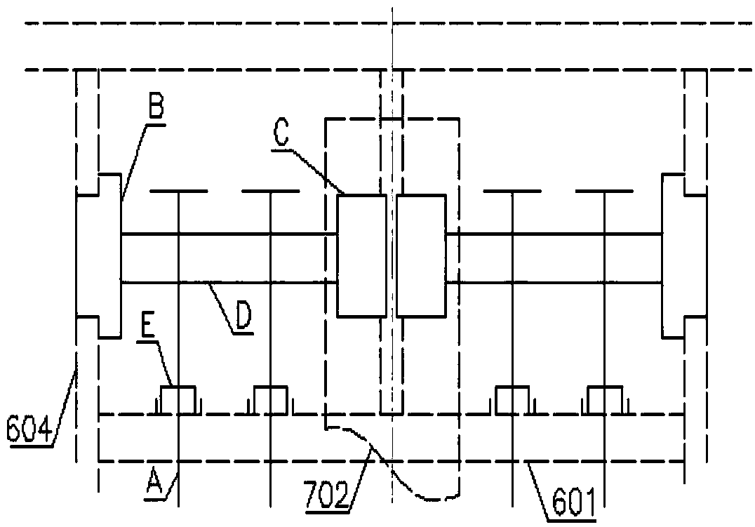 Tensioning apparatus for scraper plate material delivering system, and scraper plate material delivering system and paving machine thereof