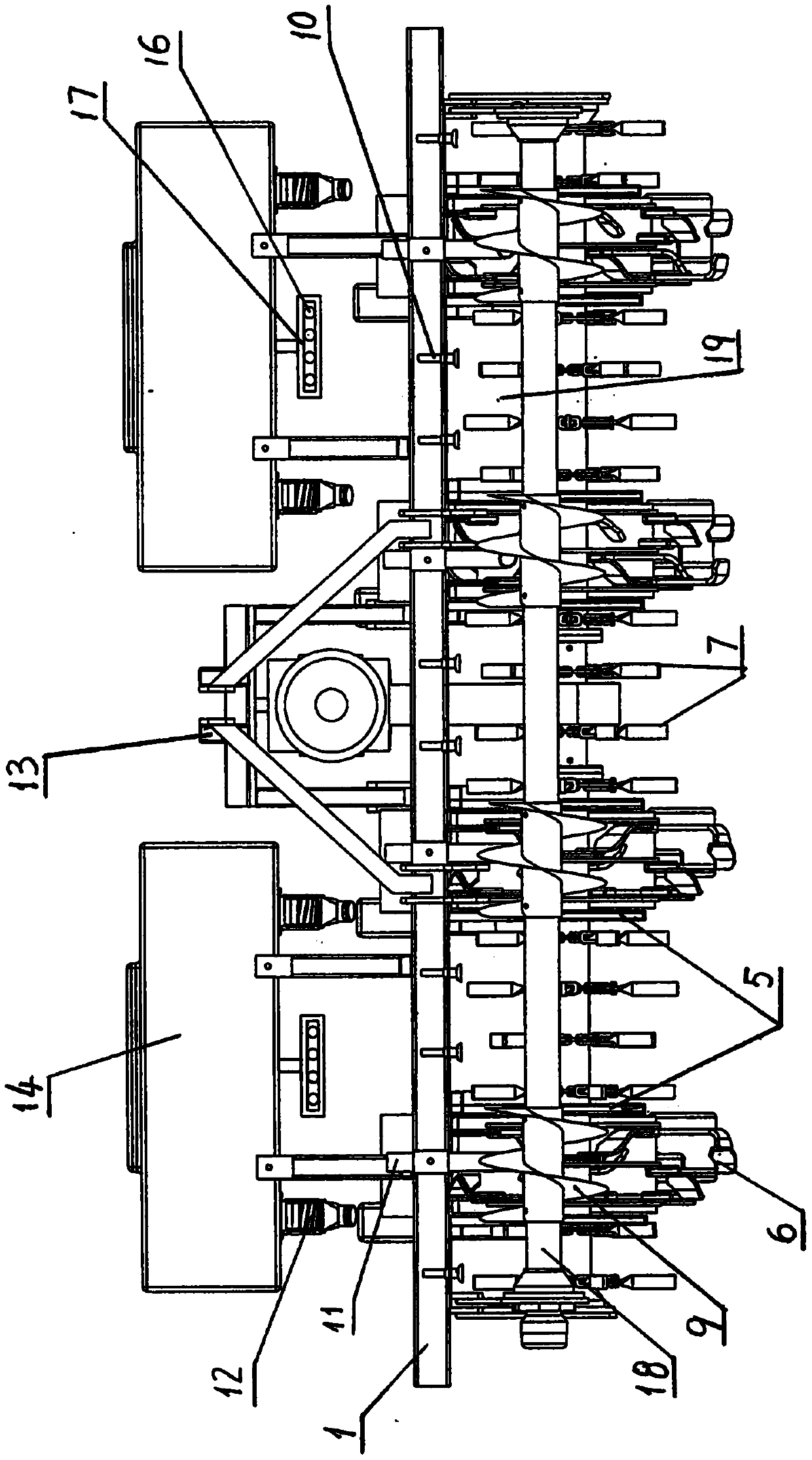 Ridge-culture minimum-tillage combined operation machine for fertilizing, sowing and corn stalk field-returning