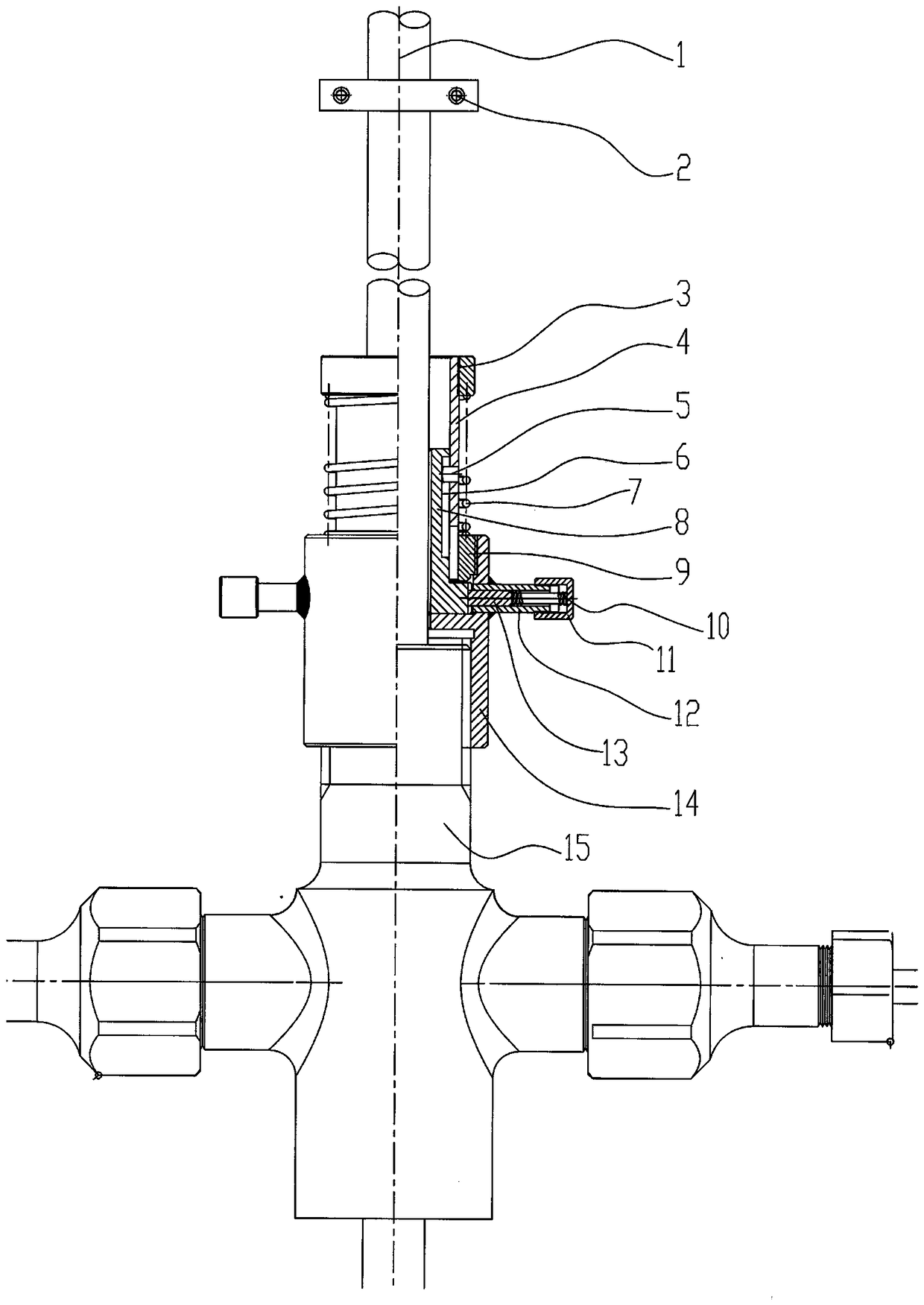 Automatic tightening device for pumping rod sealing device