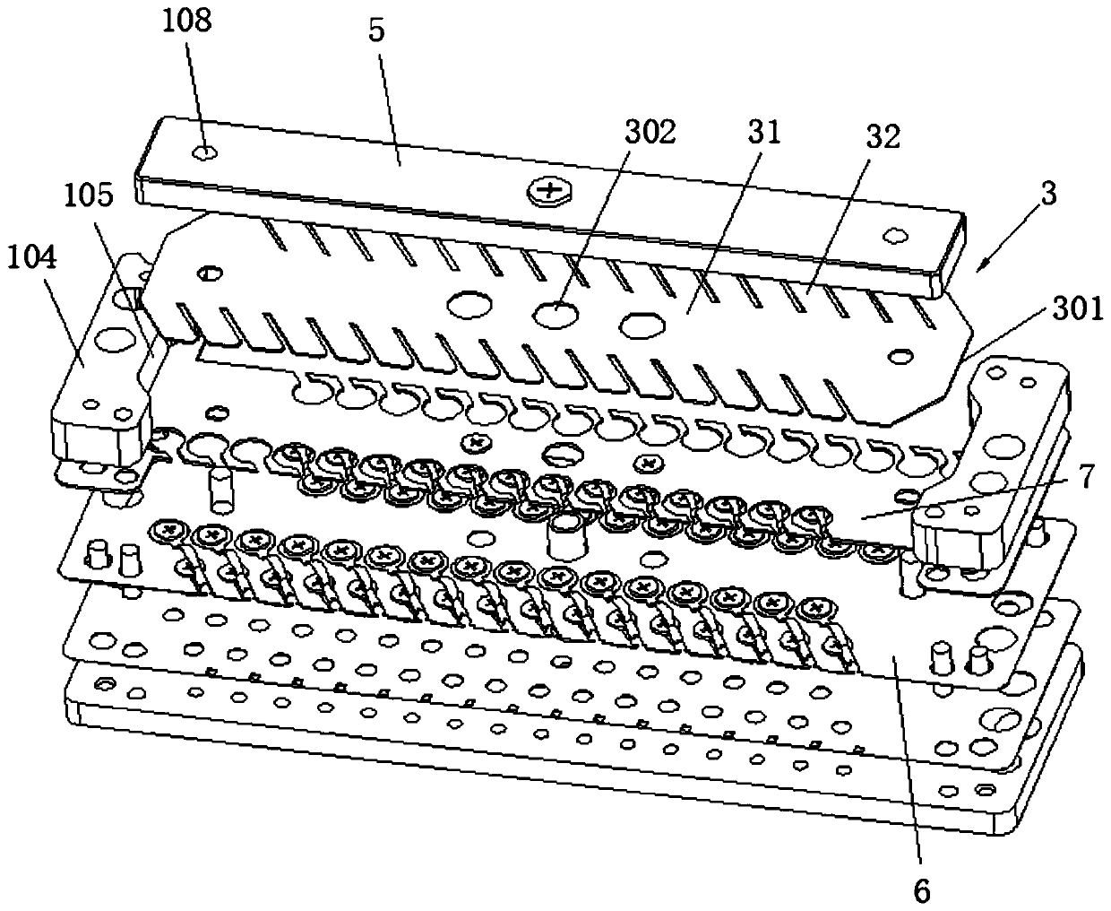 Self-adaptive fixture for laser chip