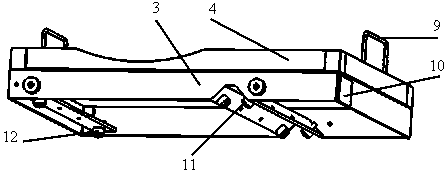 Follow-up powder-receiving tray of laser cladding device