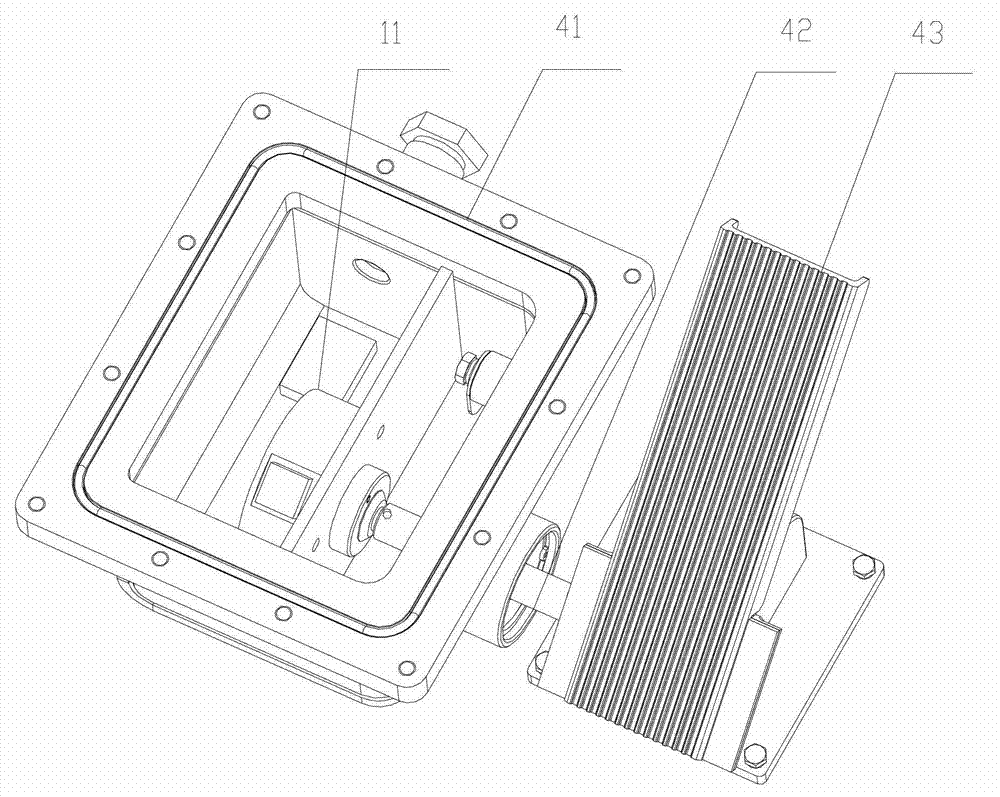 Engineering vehicle and traveling speed control system thereof