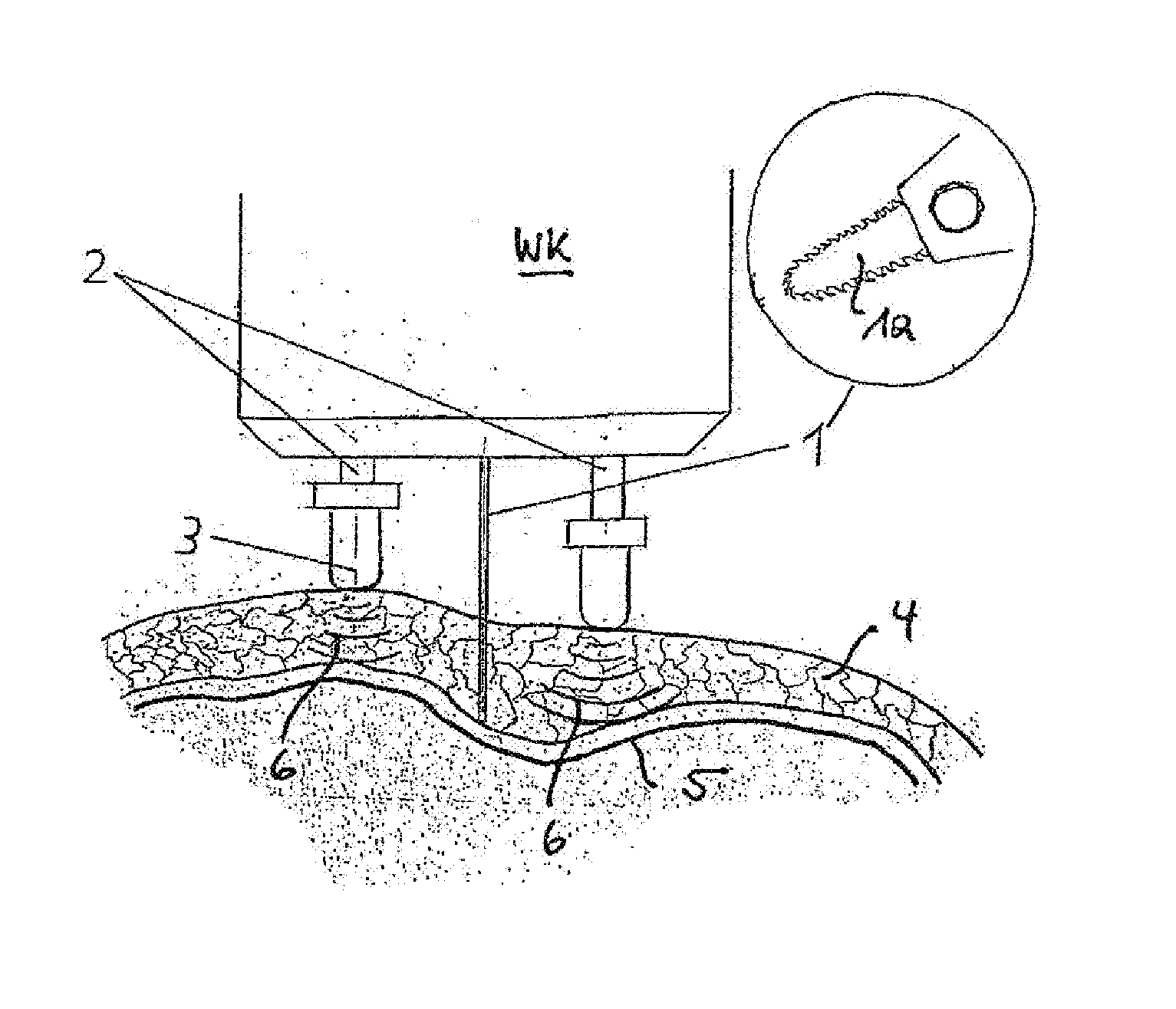 Device and method for working material