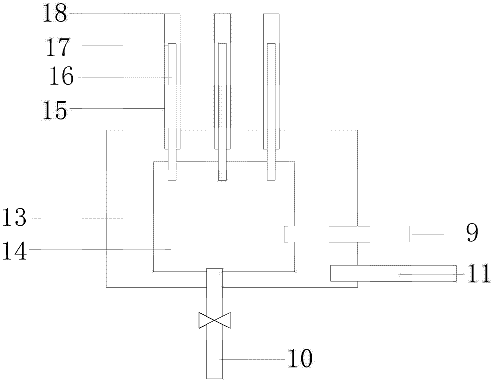 Large-phase-ratio extraction device for organic liquid film on bubble surface