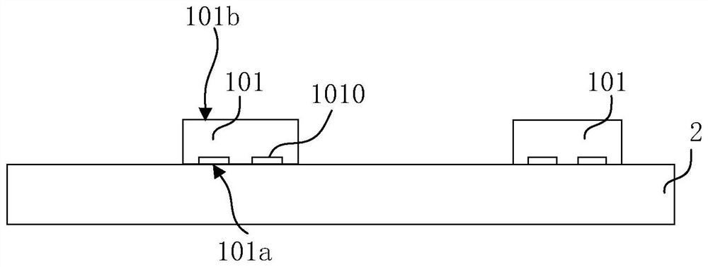 Manufacturing method of chip packaging structure and plastic packaging mold