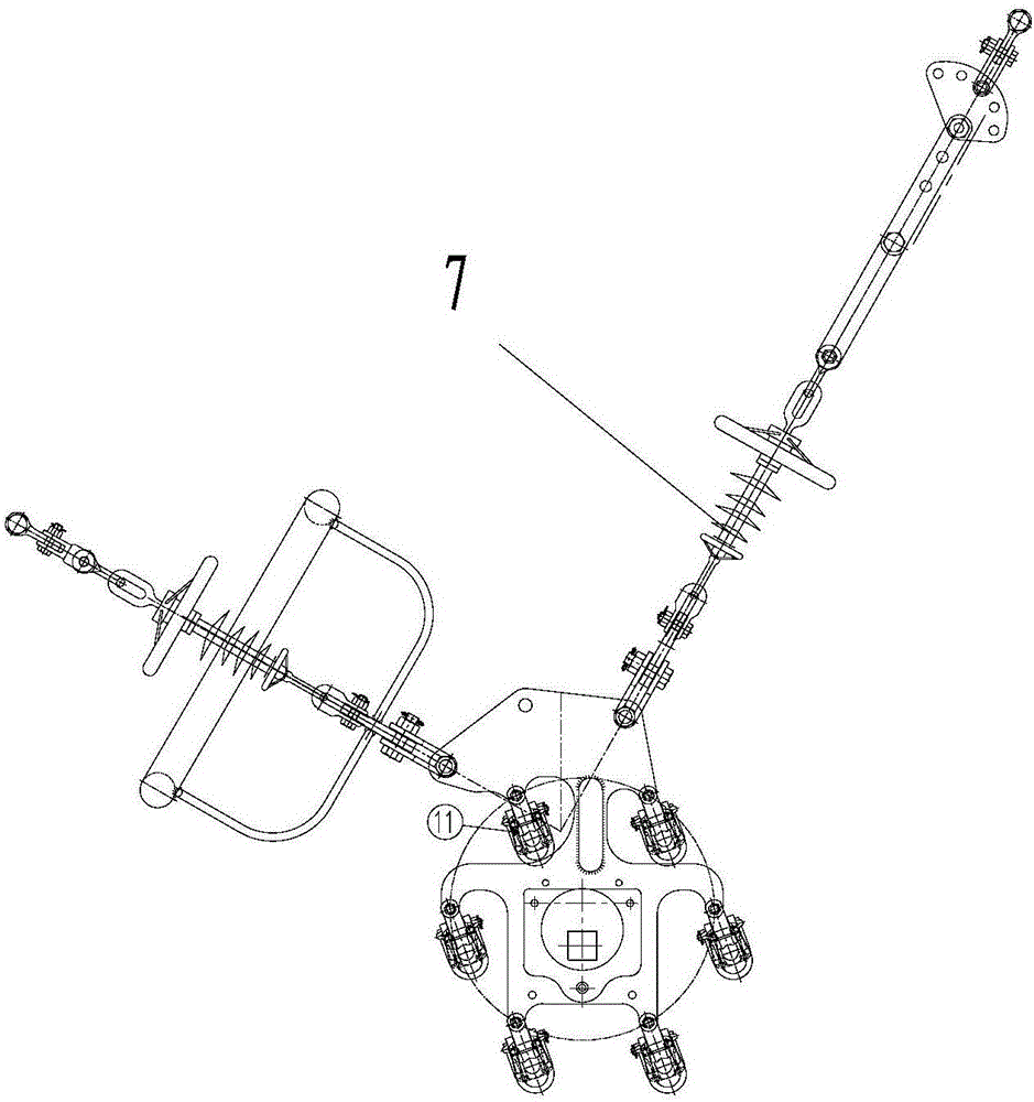 Tool set capable of replacing insulator chain of ultra-high-voltage transmission line under electrified state and use method for tool set