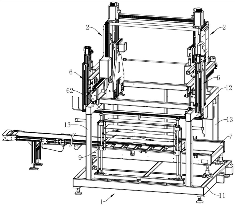 Loading and unloading mechanism for laminated materials