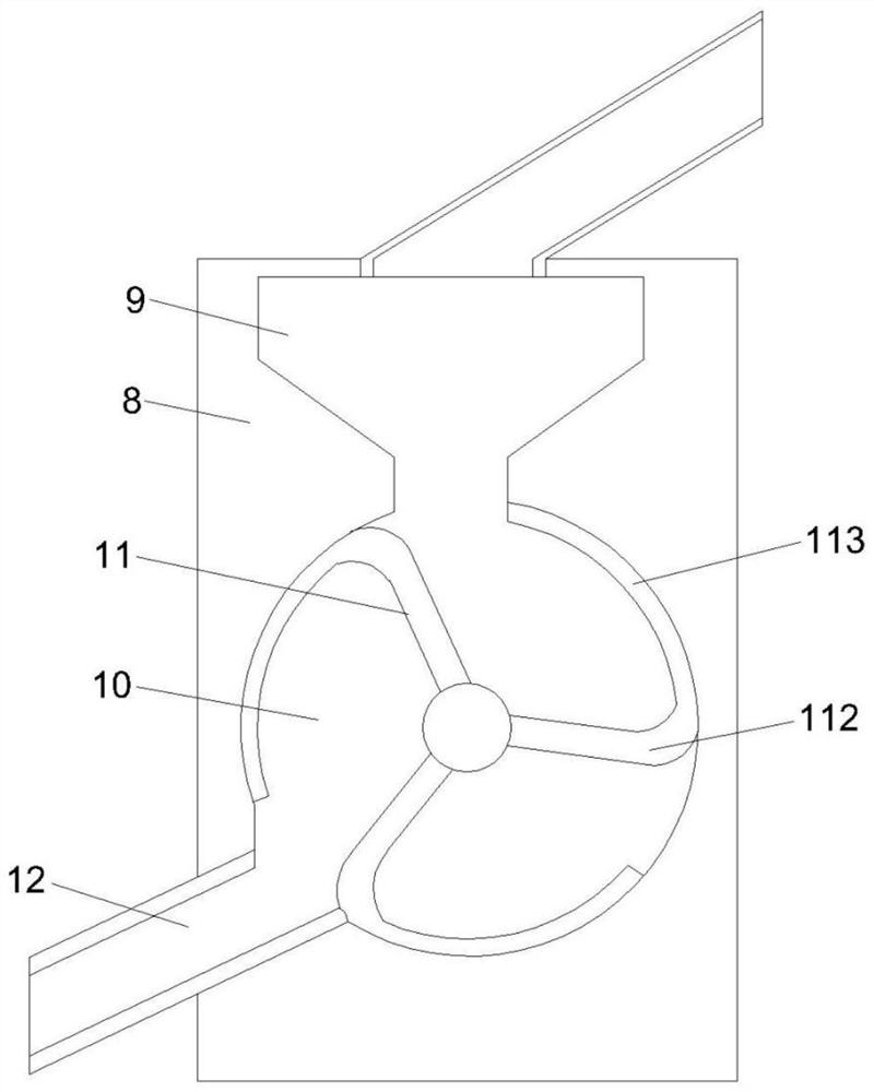 Crusher with multi-stage crushing function