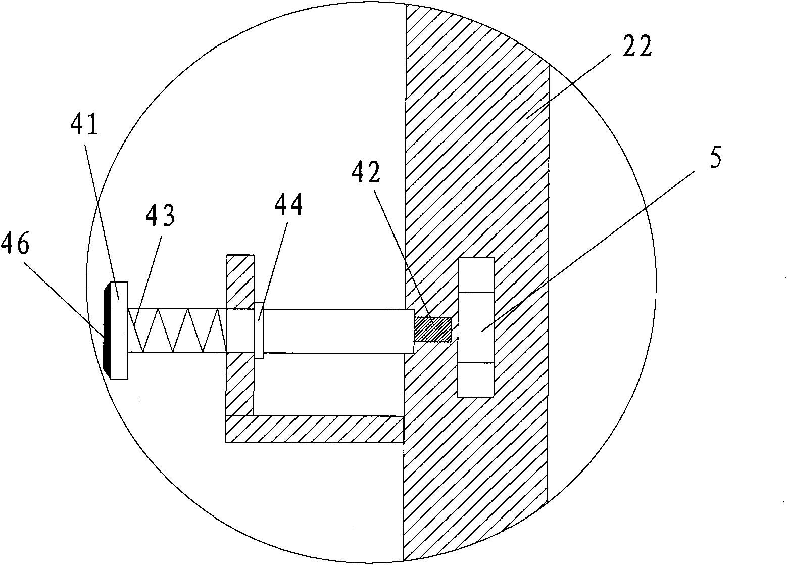 Device and method for detecting and removing residual material on periphery of liquid crystal panel
