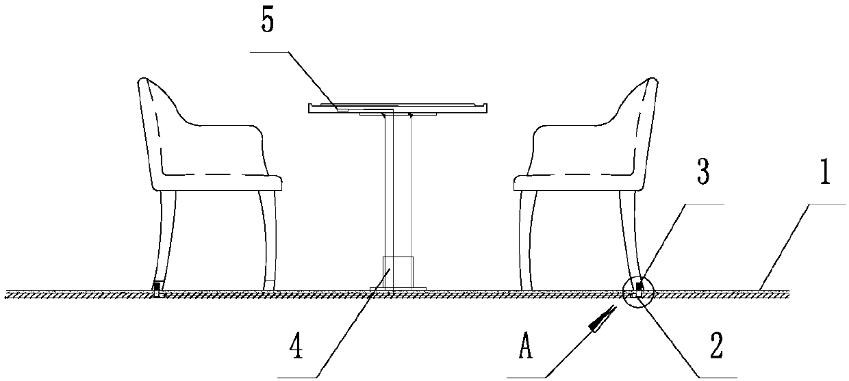 Ship cabin provided with fixing device