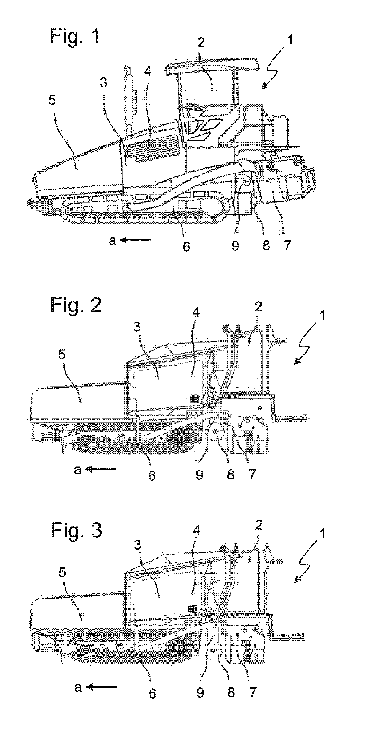 Road paver with quick coupling apparatus for the transverse distribution device, and method