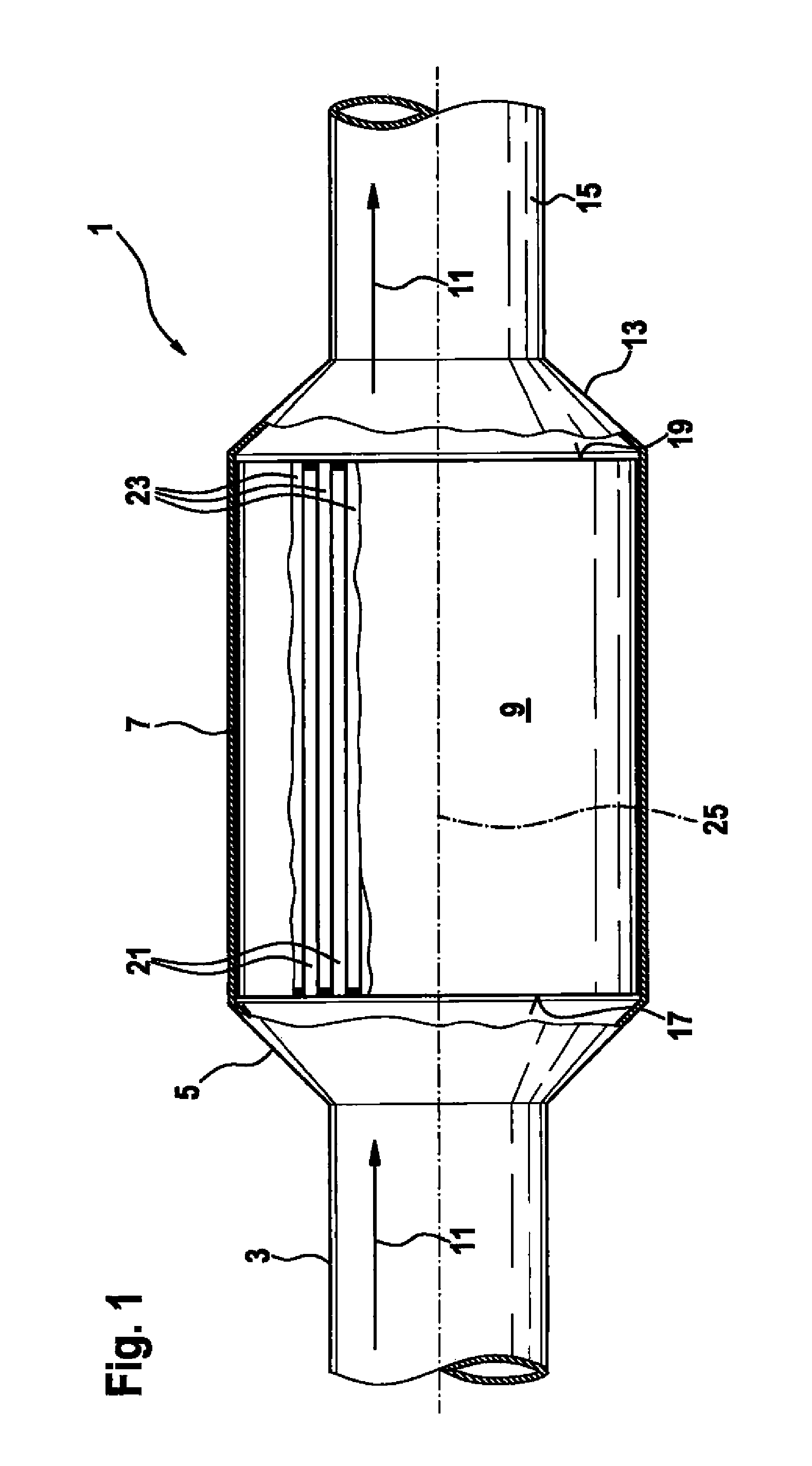 Filter element and soot filter having geometrically similar channels
