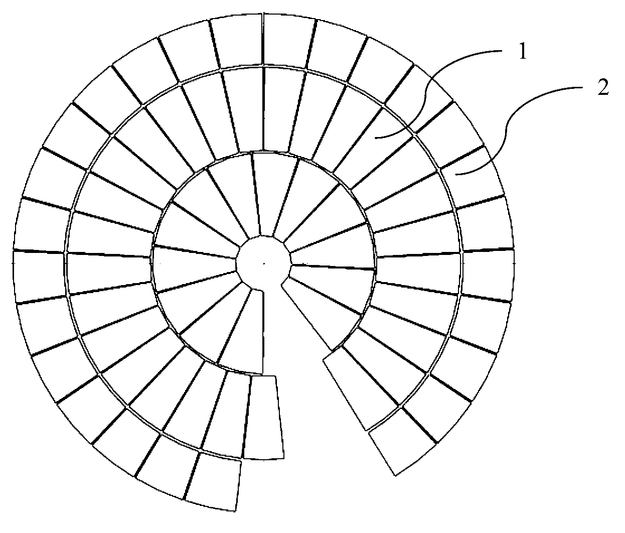 Solar concentration disc system with constant focusing capacity