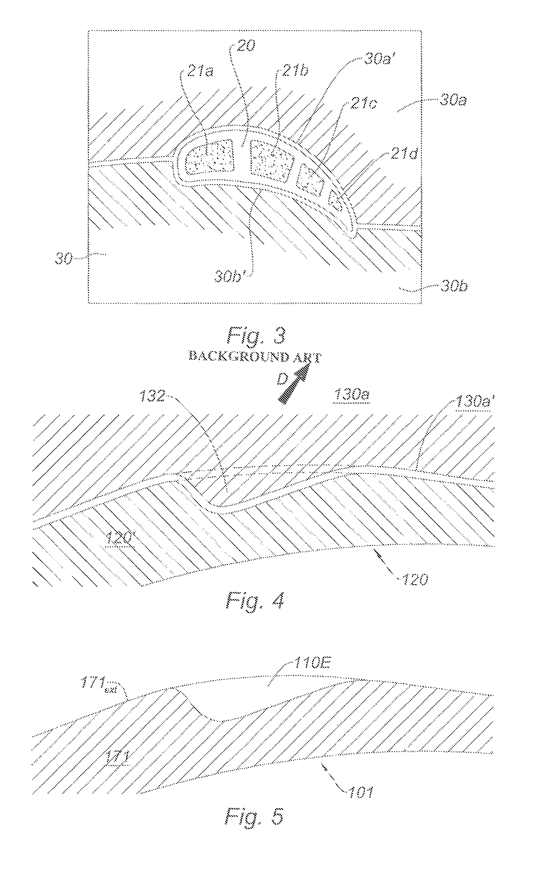 Method of manufacturing a turbomachine component that includes cooling air discharge orifices