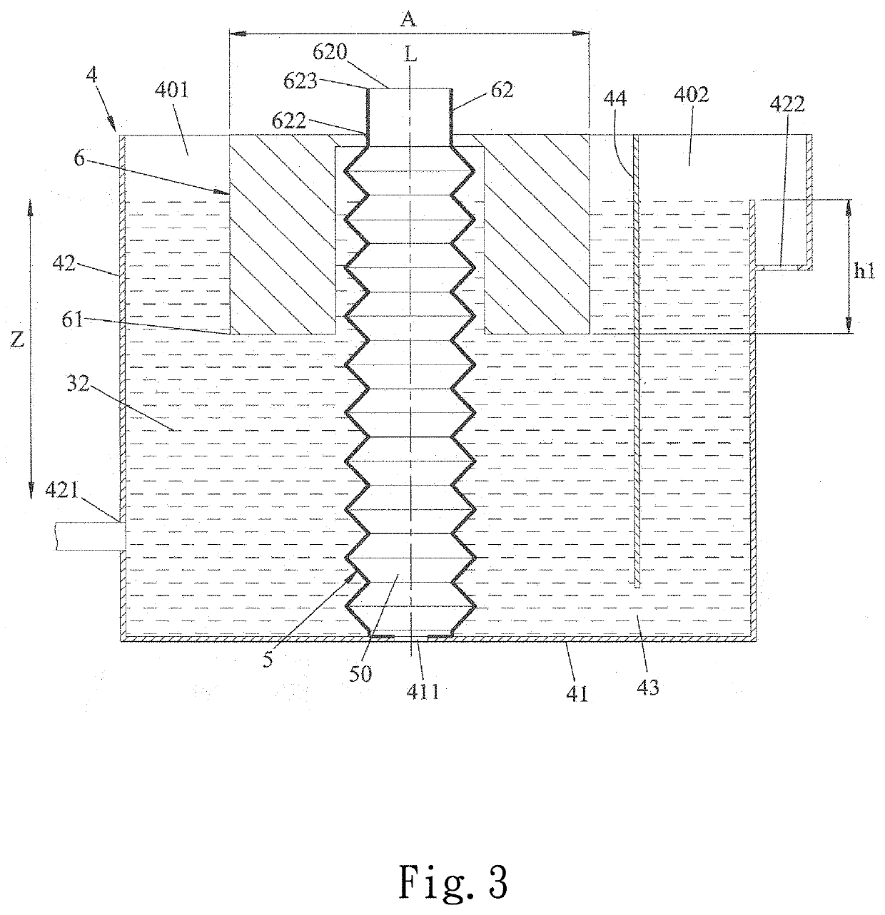 Oil-water separator with oil discharge outlet adjusting spontaneously