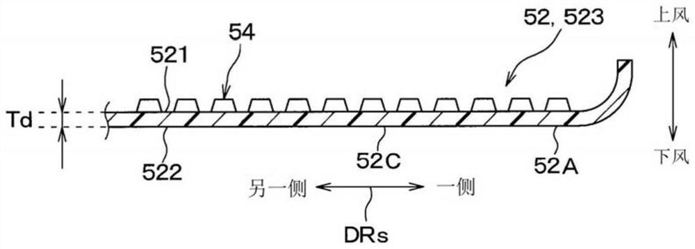 Passage opening and closing device