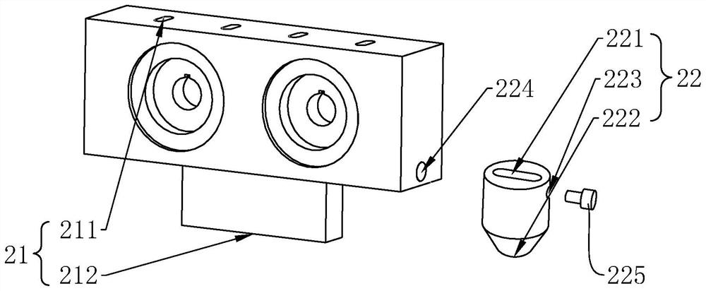 Equipment and method for spinning sanded yarn by using carding box