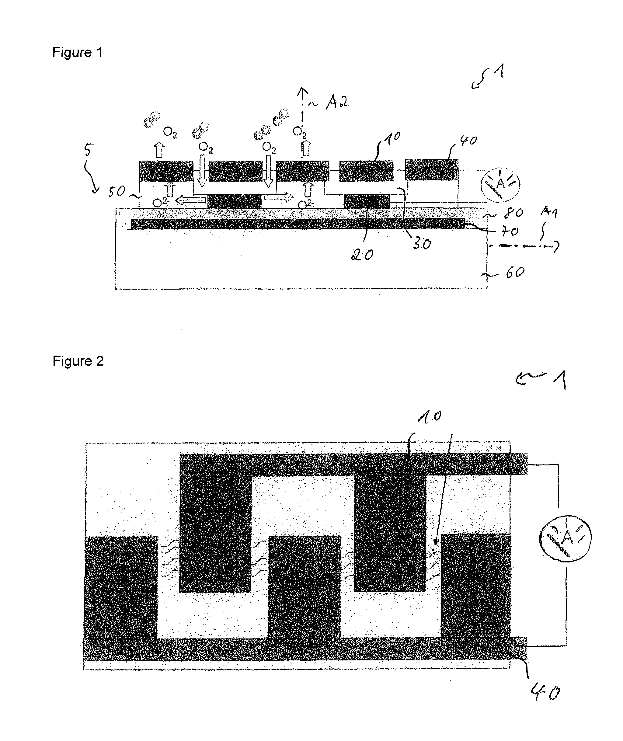 Sensor apparatus for detecting a gas concentration and a particle concentration of an exhaust gas